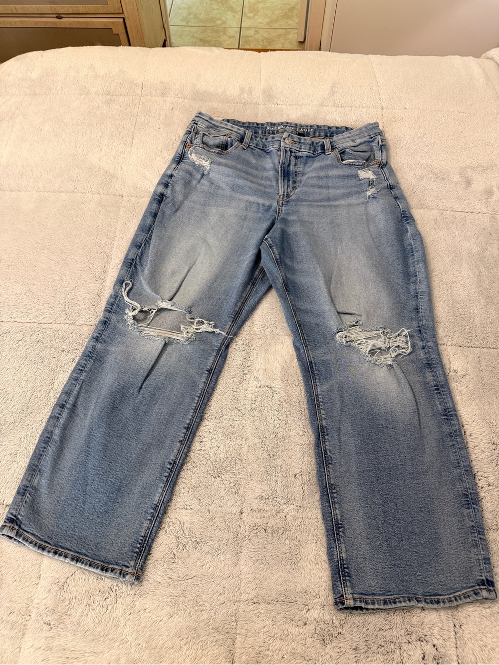 American Eagle Curvy Straight Distressed Jeans 18 Short Stretch
